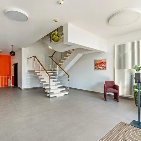 Lägenhet Huber Living Basic 104