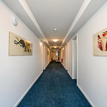 Huber Living Basic 104 Lägenhet Germering